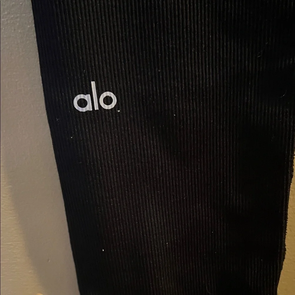 ALO ribbed Leggings - Picture 2 of 5